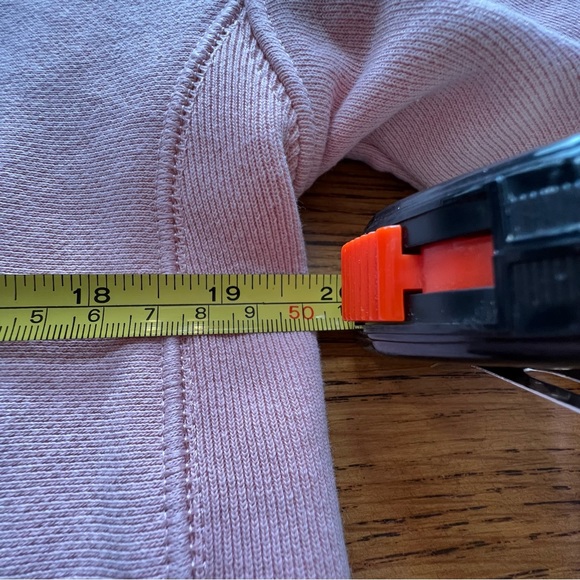 ⭐️ CHAMPION USA Baby Pink Cropped Comfy Cozy Hoodie Sweatshirt Size EXTRA SMALL - Picture 11 of 13